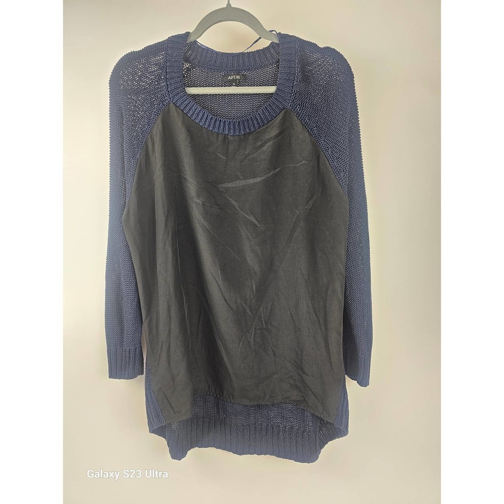 Women's,  szXL, Apt.9 crew neck top, navy blue and black